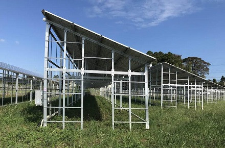 
     Outro país anunciou a cobrança de enormes lucros! Limite de 130 euros/MWH
    